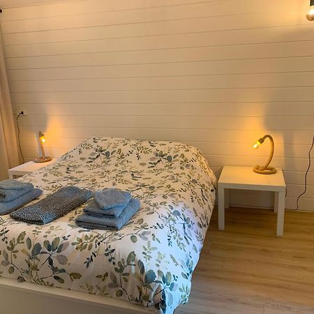 Tiny House Tussen De Grachten 斯内克 外观 照片