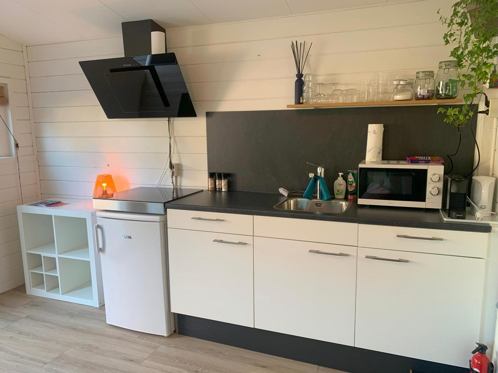 Tiny House Tussen De Grachten 斯内克 外观 照片