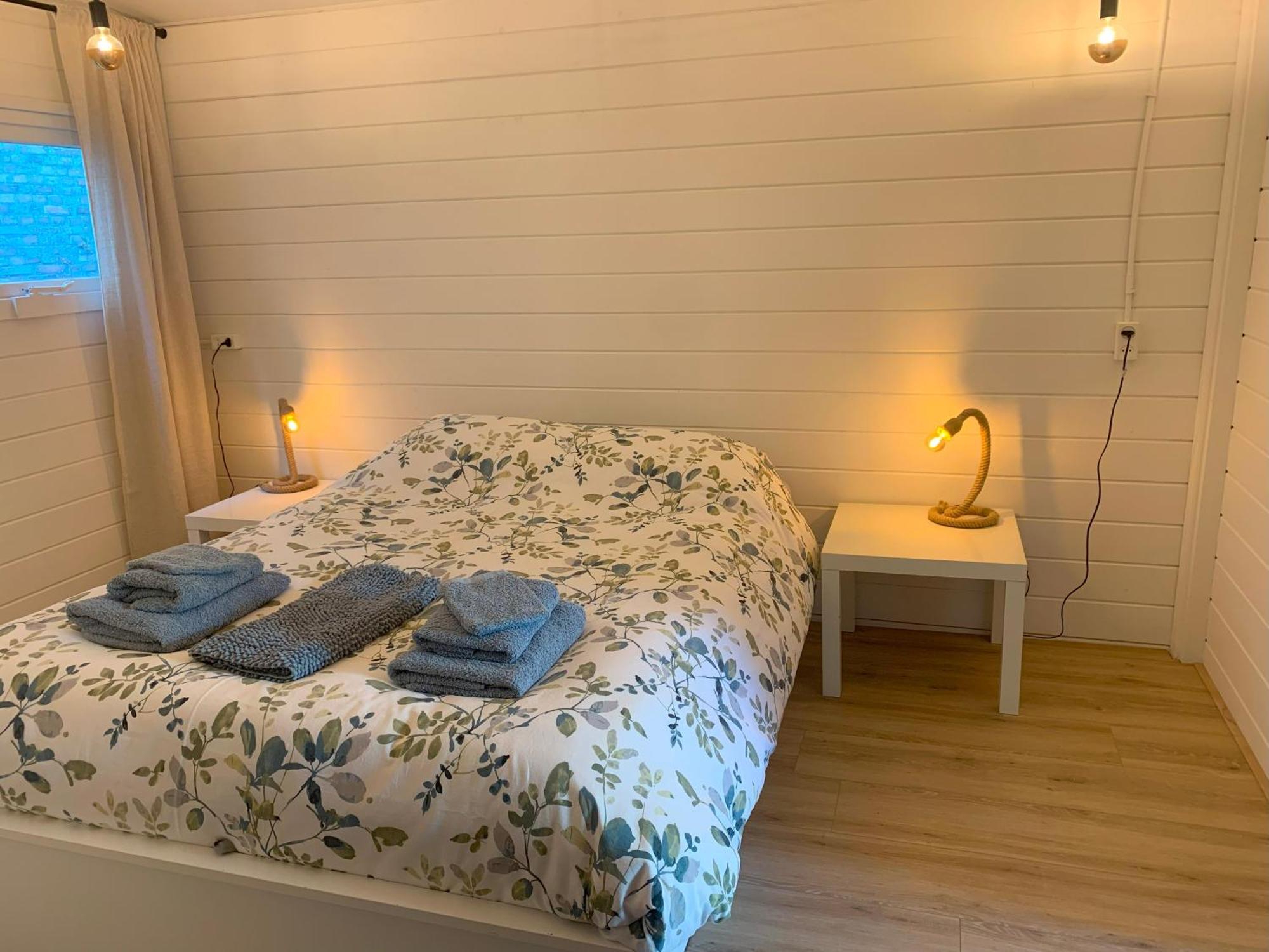 Tiny House Tussen De Grachten 斯内克 外观 照片
