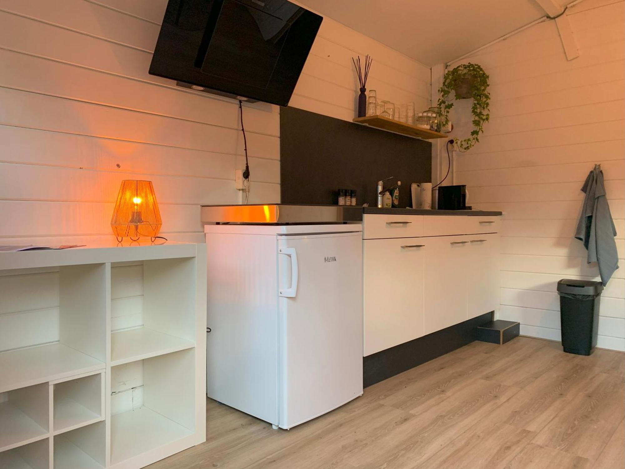 Tiny House Tussen De Grachten 斯内克 外观 照片