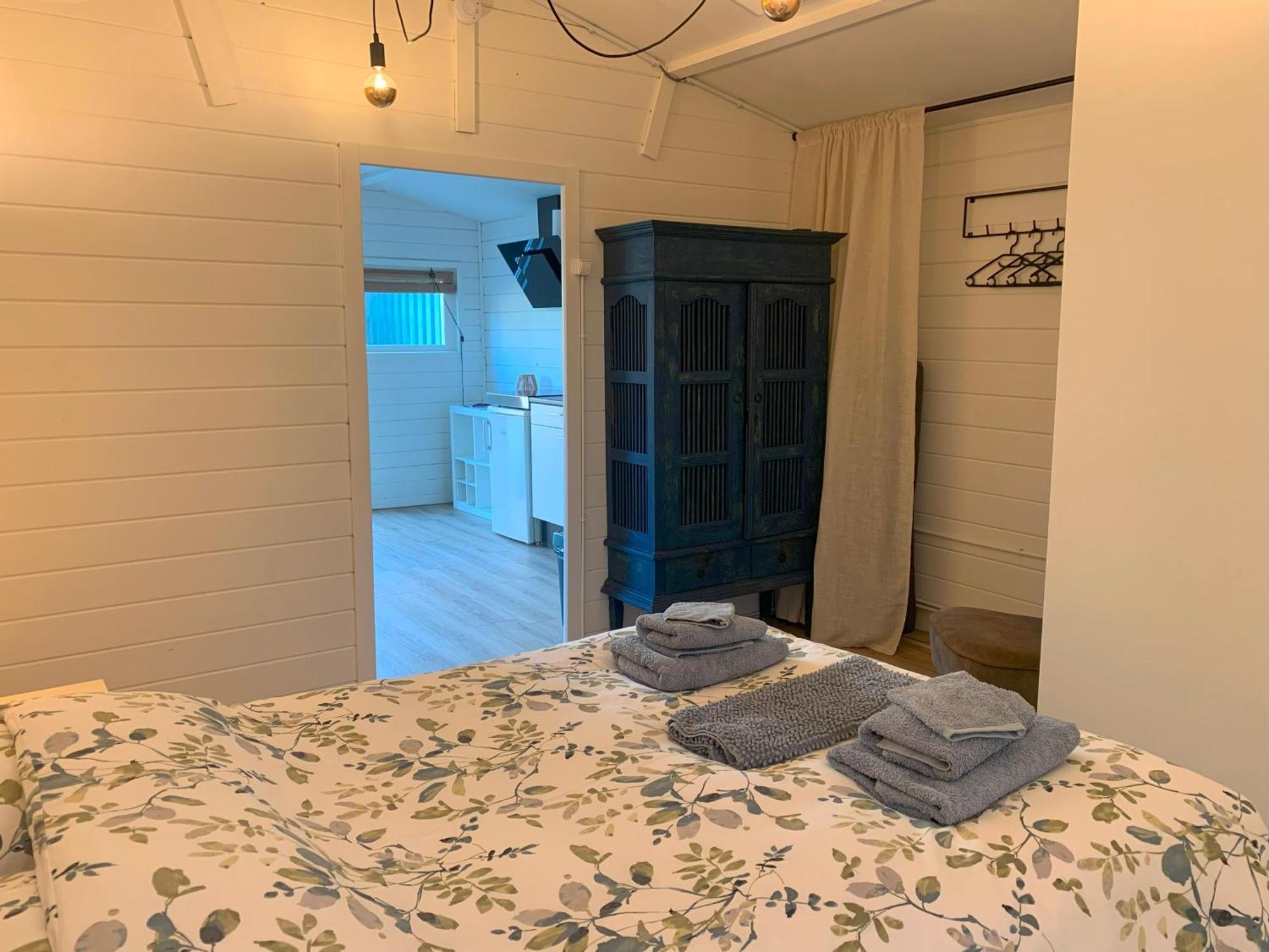 Tiny House Tussen De Grachten 斯内克 外观 照片